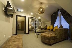 Hit Suites