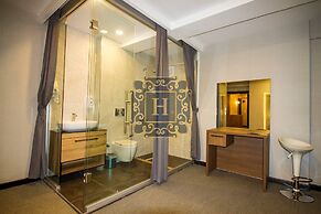 Hit Suites