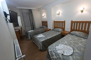 Hotel Ave Maria