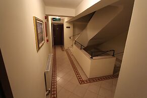 Hotel Ave Maria