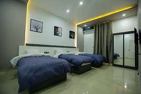 Azar Boutique Hotel