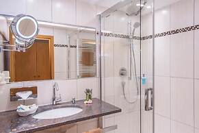 Hotel Alpspitz B&B