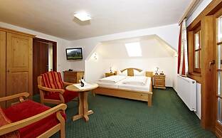 Hotel Alpspitz B&B