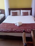 Shalom Hotel