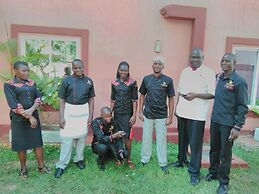 Shalom Hotel