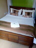 Shalom Hotel