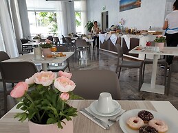 Beach Hotel Clerice