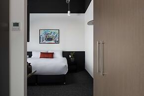 Rydges Pit Lane Hotel