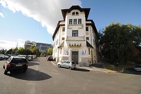 Citadel Aparthotel