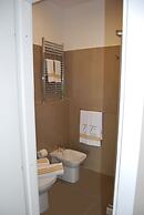 7th Floor Suite