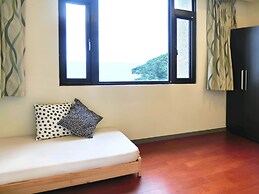 Migratory Birds Hotel