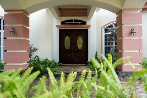 Villa Dora Mae