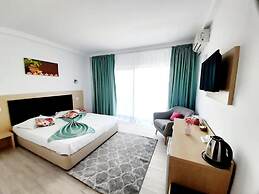 Ryanna Beach - Plaja Belona