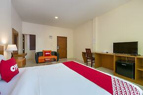 OYO 665 Sj House Hotel