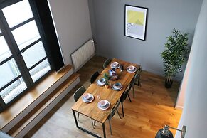 4B Loft Penthouse Industrial City views