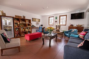 Atoq San Blas Hotel