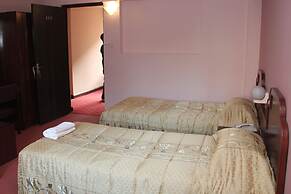 Hotel Pacific