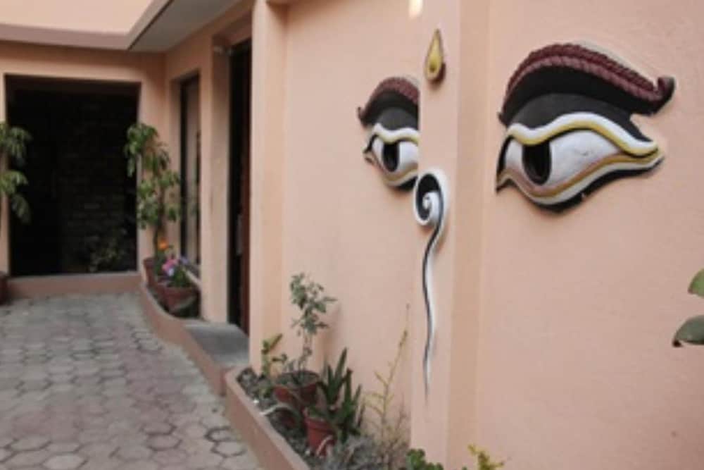 Hotel Pacific