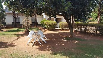 Paula Guest House