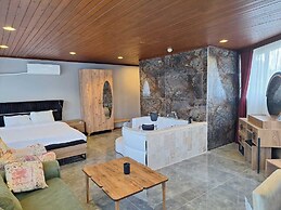 Kalipso Park Butik Otel
