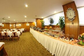 Segmen Hotel
