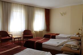 Segmen Hotel
