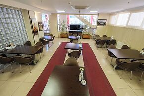 Siyav Hotel
