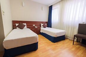 Siyav Hotel