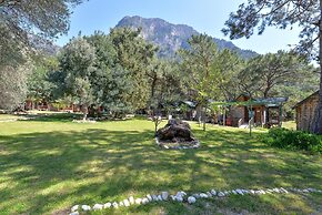 Sea Valley Lodge