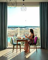 You & Me Beach Hotel