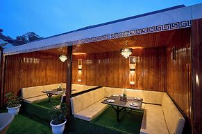 Treebo Roshan House With Valley View