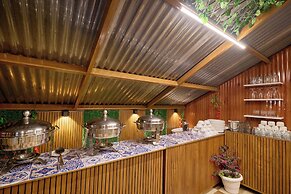 Treebo Roshan House With Valley View