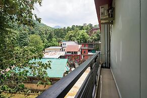 Treebo Roshan House With Valley View