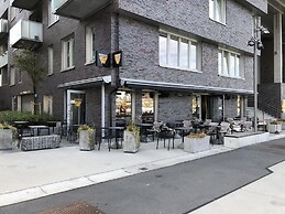 Wright Apartments
