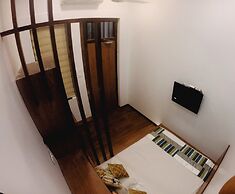 Carlton Hotel