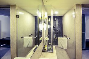 Ebony Boutique Hotel