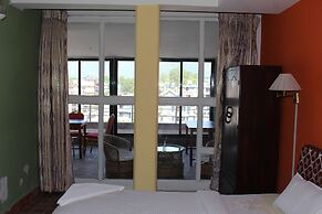Hotel Vajra Inn