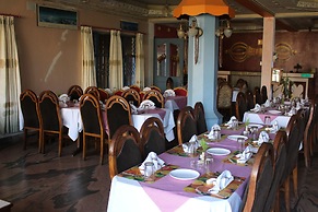 Hotel Vajra Inn