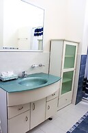 Maya Suites By LHMG