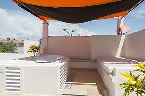 Maya Suites By LHMG