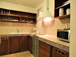 Maya Suites By LHMG