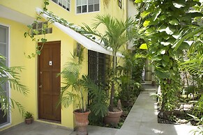 Maya Suites By LHMG