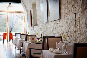 Ice House Hotel