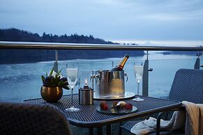 Ice House Hotel