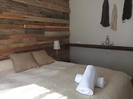 Hotel 381