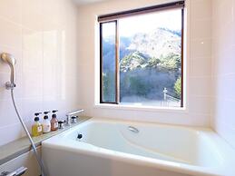 Shoji Mount Hotel