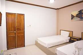 Wongsaisiri Srichiangkhan Hotel