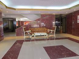 Eyna Hotel