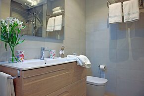 Feelathome Madrid Suites Apartments