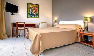 Archotel
